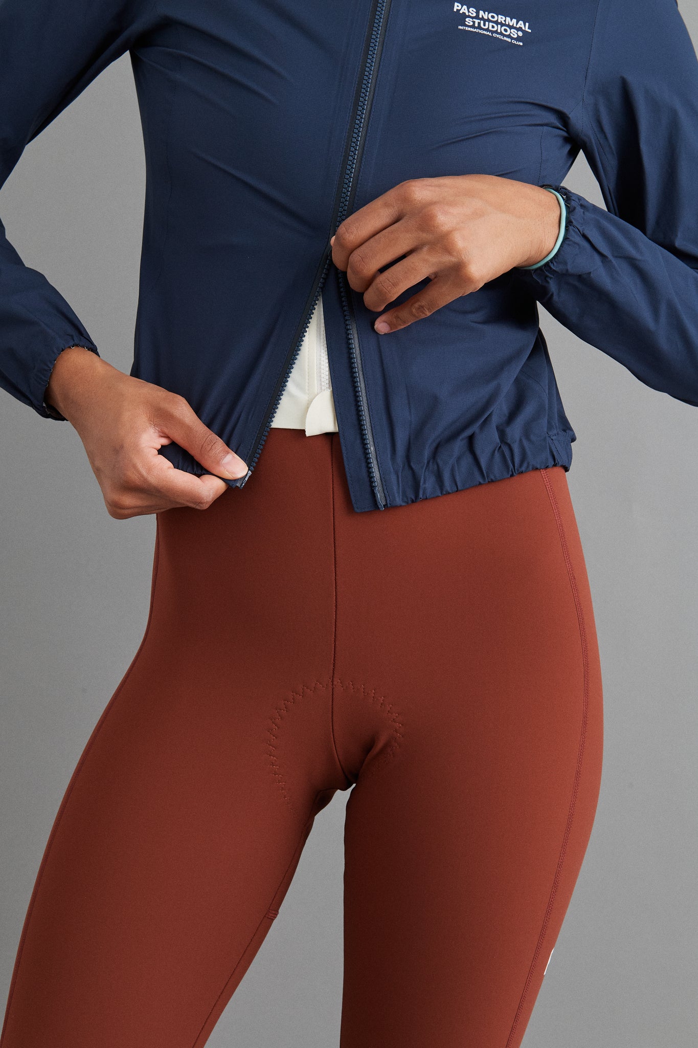 Women's Mechanism Rain Jacket - Navy