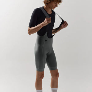 Givelo | Men’s Essntl Bib Short - Iron